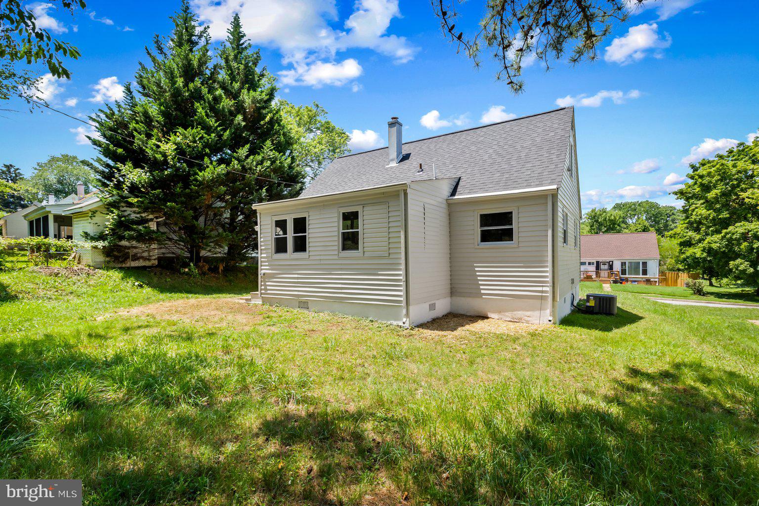 819 Cliffedge Road Pikesville, MD 21208 - Photo 29 of 33