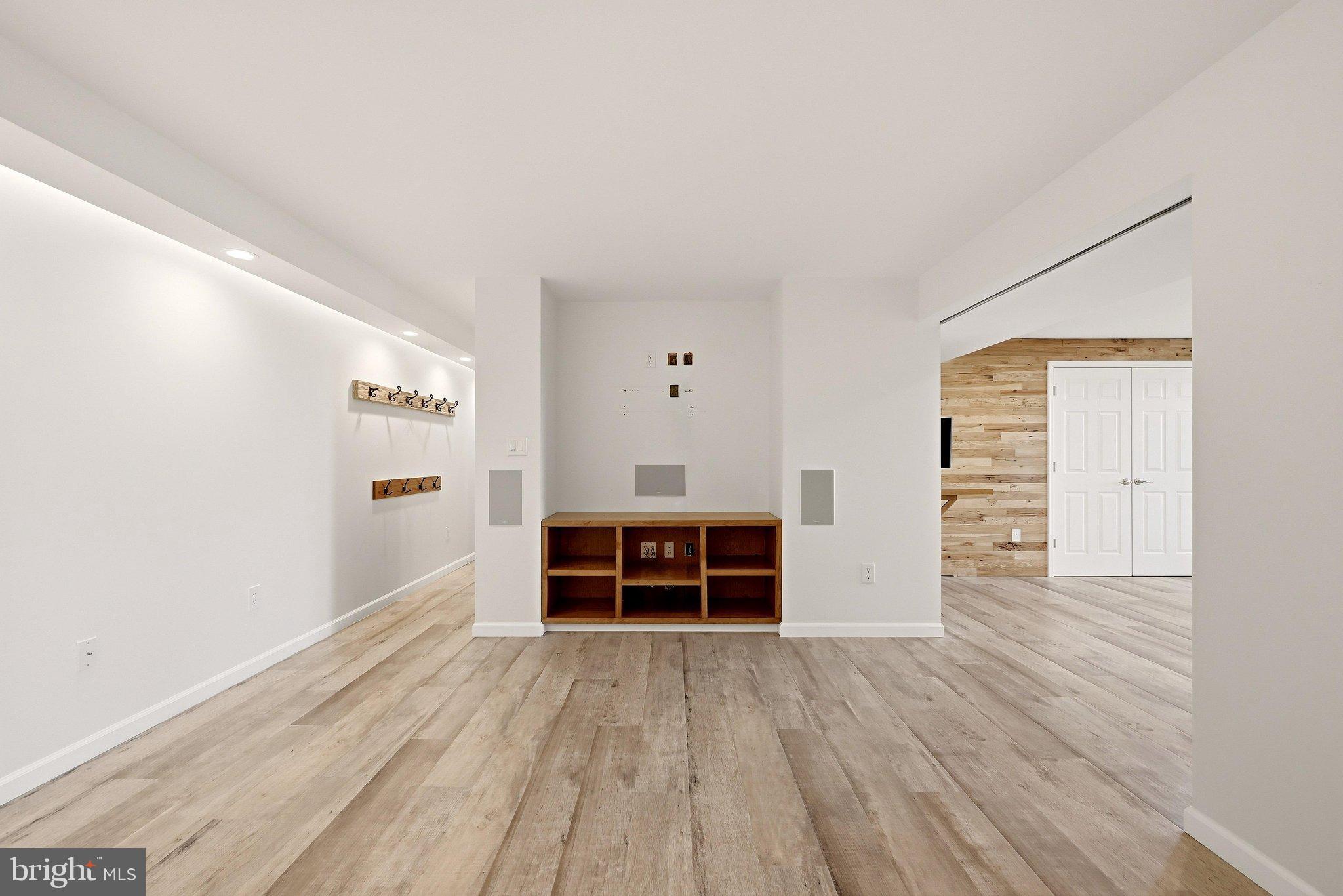 2809 Lookout Road Haymarket, VA 20169 - Photo 11 of 52 Hallway