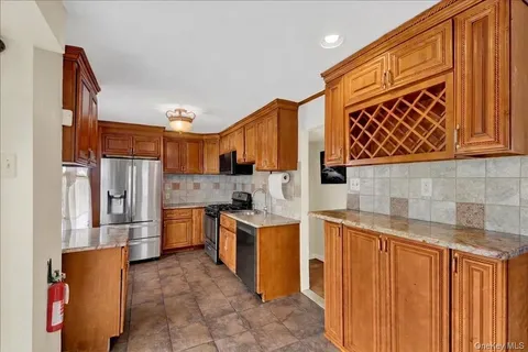 $799,999 | 115 Young Avenue, Yonkers, NY 10710