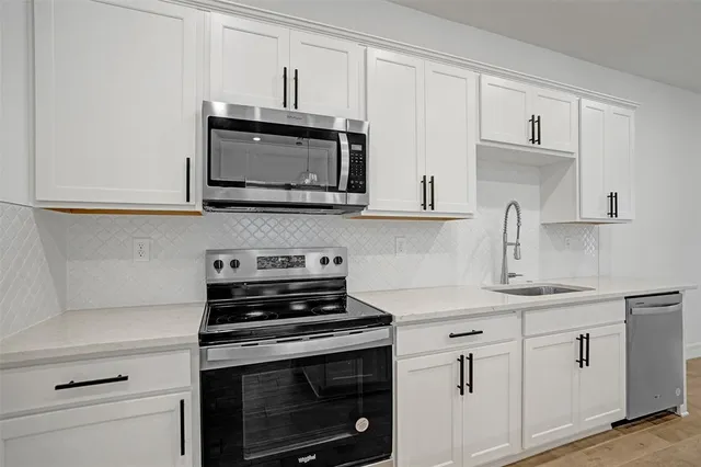 $4,000 | 8355 Northwest 7th Place, Plantation, FL 33324