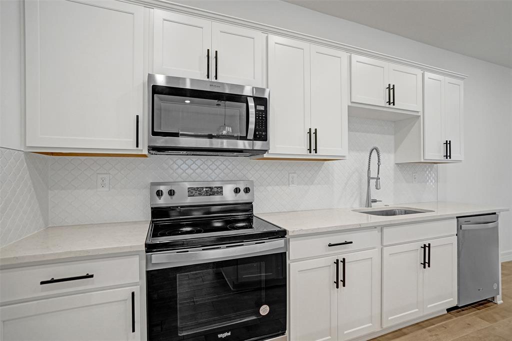 8355 Northwest 7th Place Plantation, FL 33324 - Photo 17 of 55