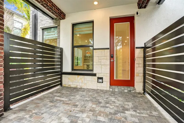 $4,000 | 8355 Northwest 7th Place, Plantation, FL 33324