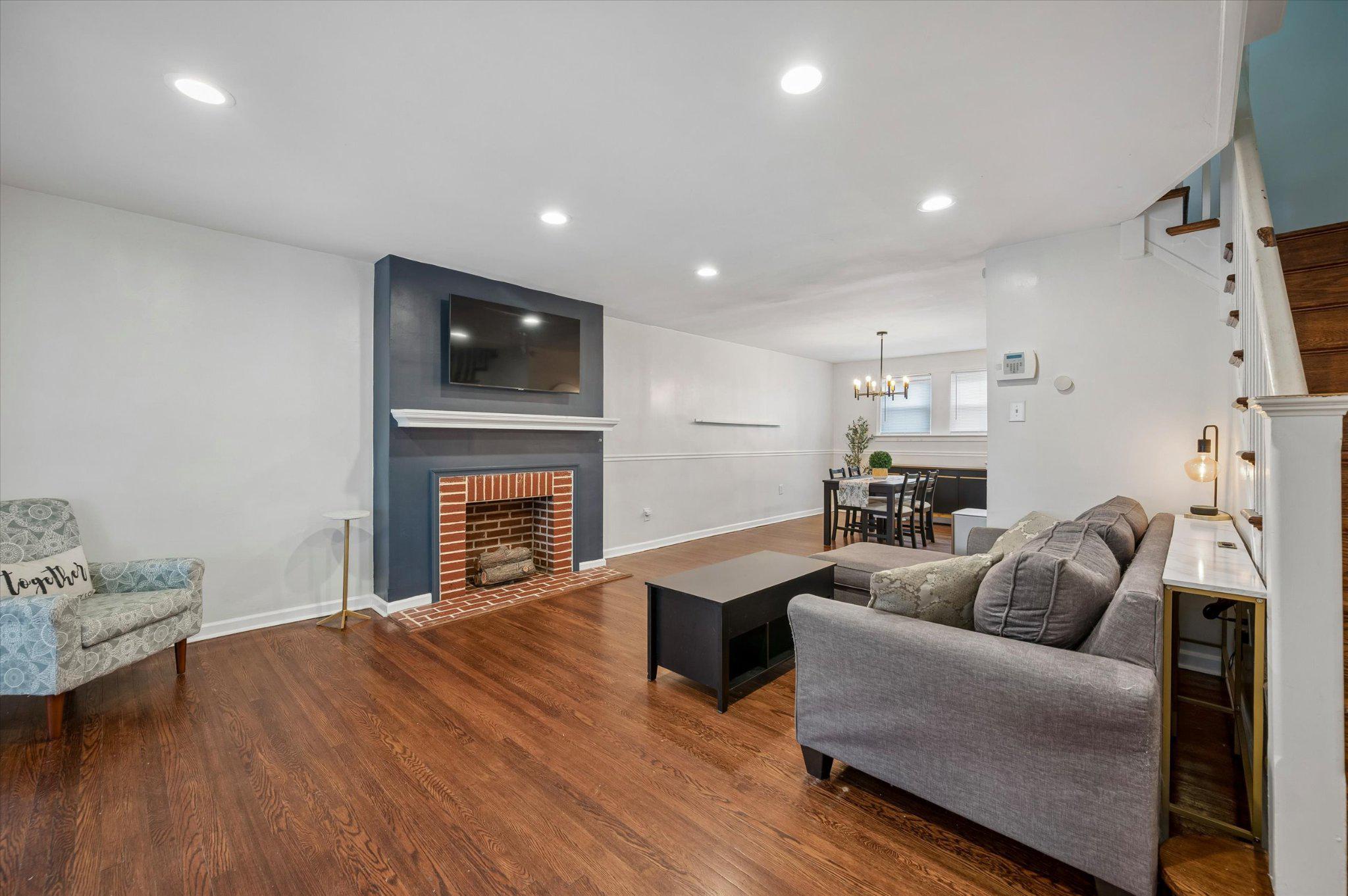 6640 Lotus Road Philadelphia, PA 19151 - Photo 2 of 12