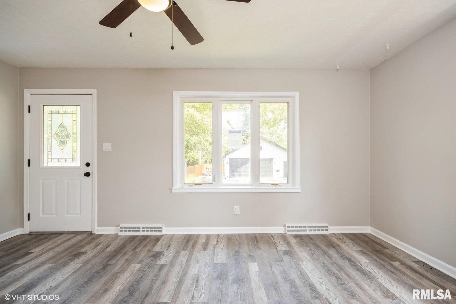 17 Lake Grove Club Decatur, IL 62521 - Photo 4 of 15