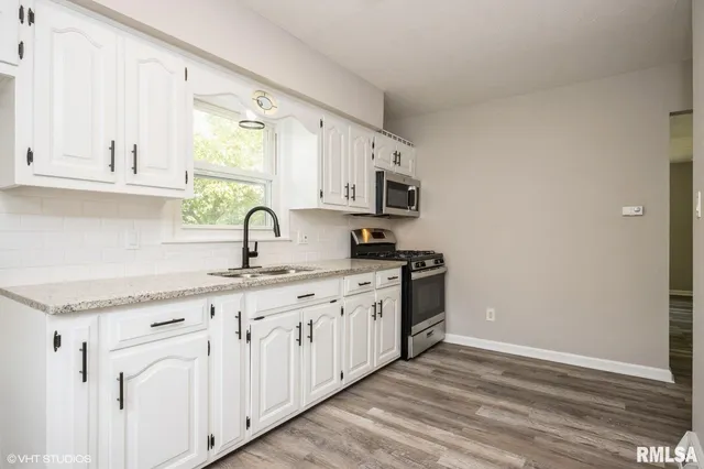 $113,900 | 17 Lake Grove Club, Decatur, IL 62521