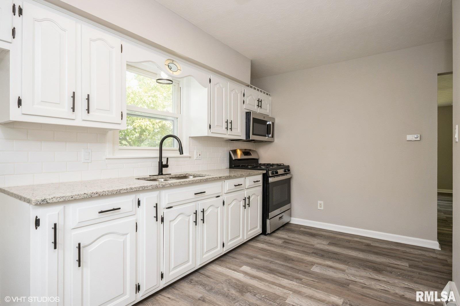 17 Lake Grove Club Decatur, IL 62521 - Photo 5 of 15