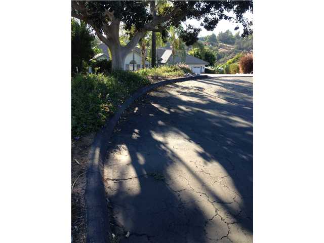 0 Integrity Way Fallbrook, CA 92028 - Photo 14 of 15 NEIGHBOR ON LEFT SIDE OF CUL-DE-SAC