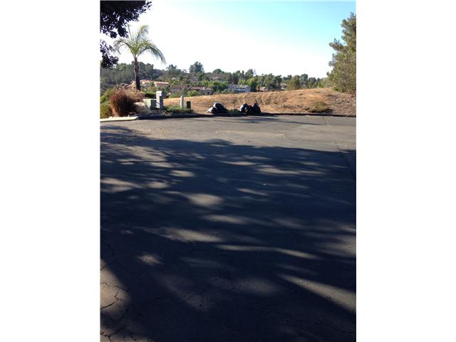0 Integrity Way Fallbrook, CA 92028 - Photo 4 of 15 FRONT ENTRANCE OF LOT ON RIGHT SIDE AT END OF THE CUL-DE-SAC