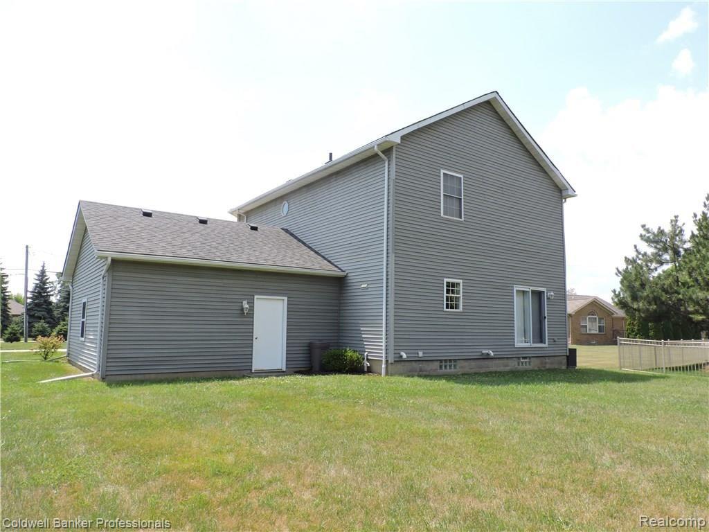 34211 24 Mile Road New Baltimore, MI 48047 - Photo 22 of 25 Beautiful rear elevation.