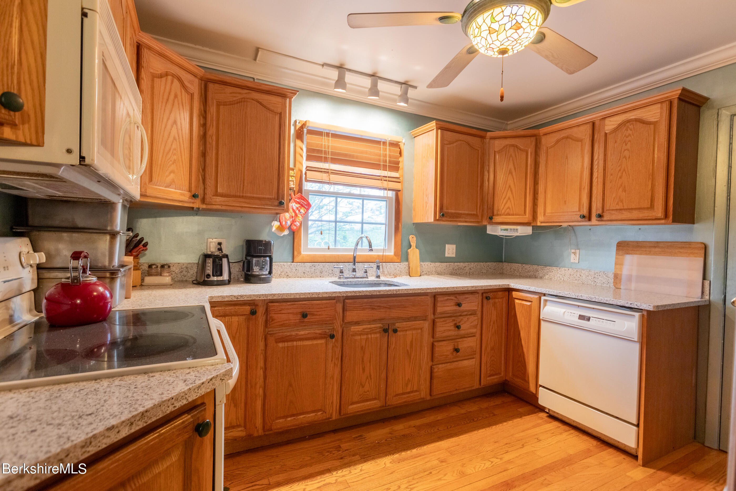 26 Patterson Road Lenox, MA 01242 - Photo 23 of 46 kitchen