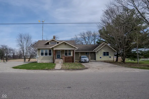 $650,000 | 5861 North 75th Street West, Whiteland, IN 46184