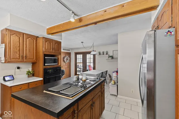 $650,000 | 5861 North 75th Street West, Whiteland, IN 46184