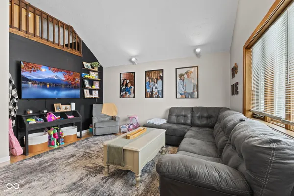 $650,000 | 5861 North 75th Street West, Whiteland, IN 46184