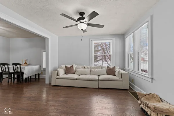 $650,000 | 5861 North 75th Street West, Whiteland, IN 46184