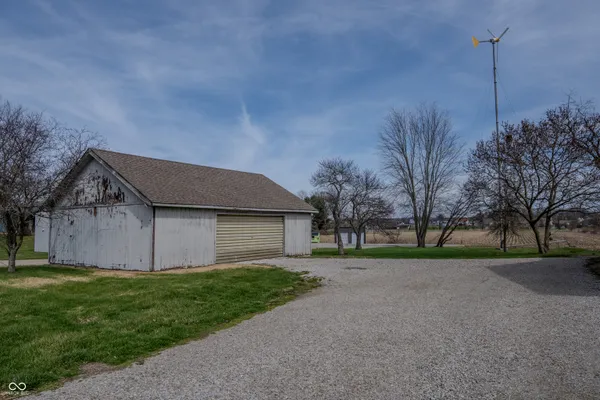 $650,000 | 5861 North 75th Street West, Whiteland, IN 46184