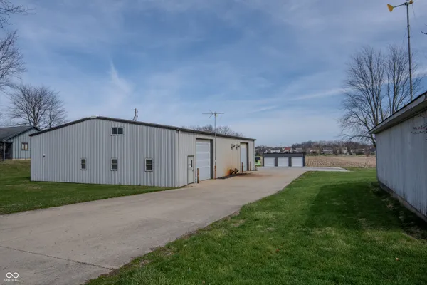 $650,000 | 5861 North 75th Street West, Whiteland, IN 46184