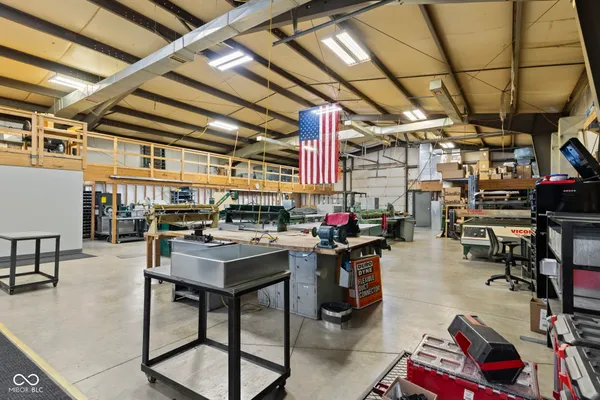 $650,000 | 5861 North 75th Street West, Whiteland, IN 46184