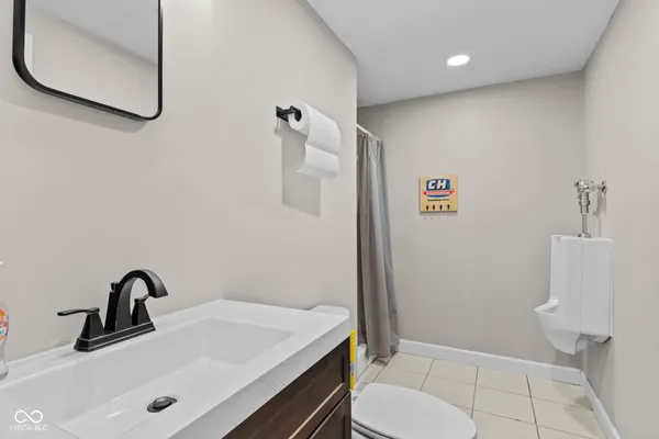 $650,000 | 5861 North 75th Street West, Whiteland, IN 46184