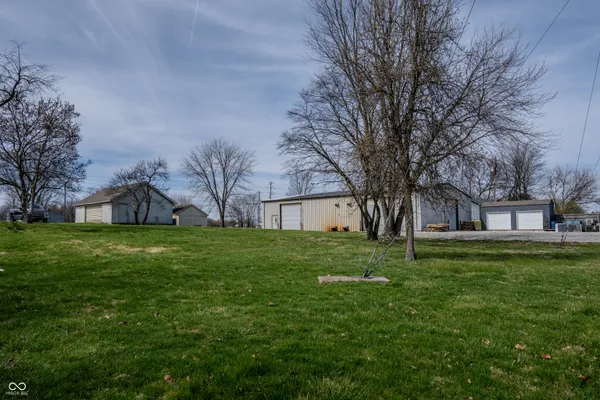 $650,000 | 5861 North 75th Street West, Whiteland, IN 46184