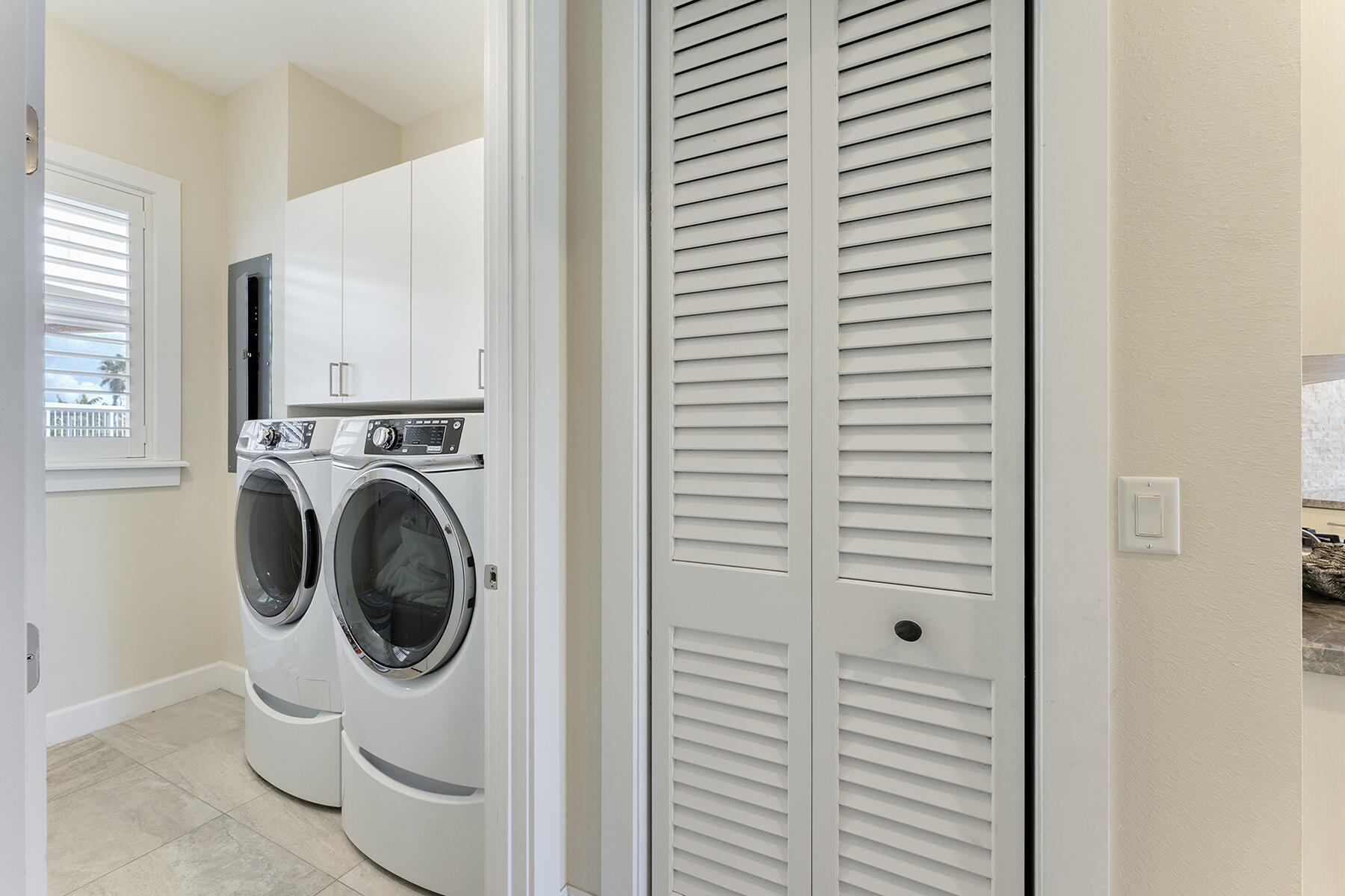 78 North Bounty Lane Key Largo, FL 33037 - Photo 59 of 68 Separate Laundry Room