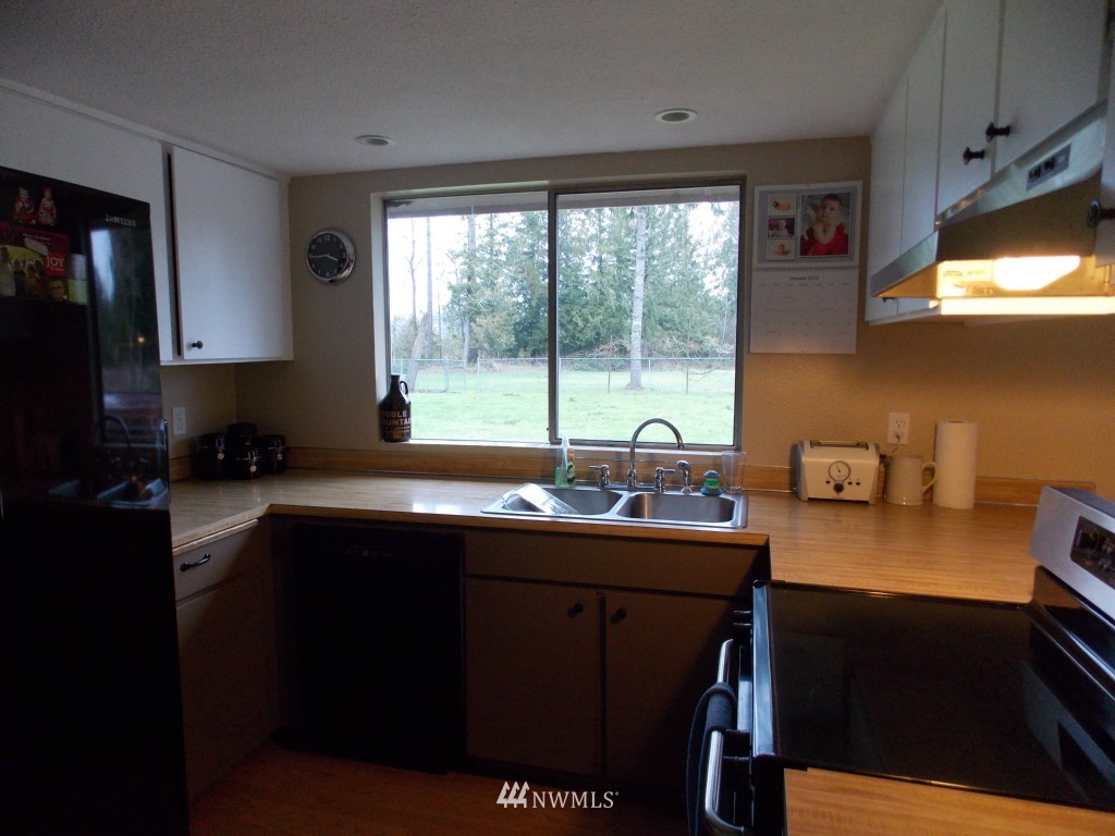 365 Howe Road Toledo, WA 98591 - Photo 8 of 15