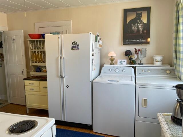 1 Green Street Castine, ME 04421 - Photo 13 of 32 Kitchen with laundry
