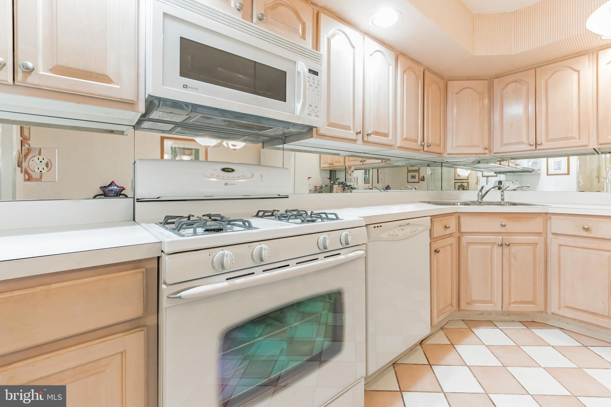 2015 Welsh Road, Unit E79 Philadelphia, PA 19115 - Photo 5 of 30 Gallery Image 5