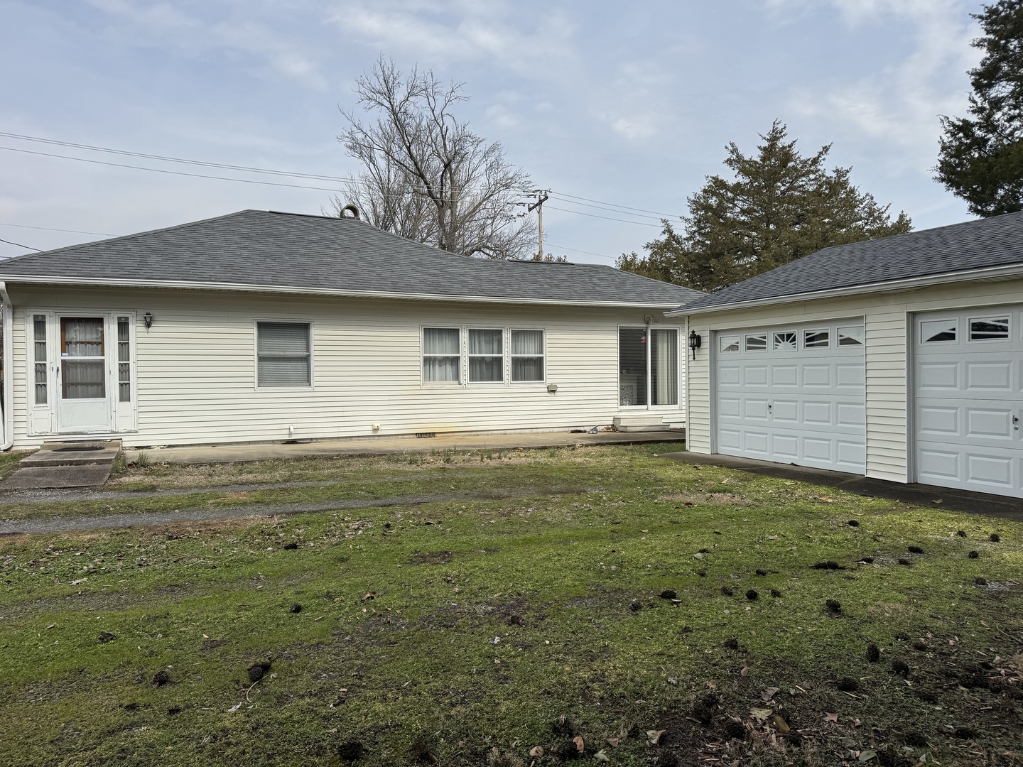 806 North Maple Street Benton, IL 62812 - Photo 3 of 20