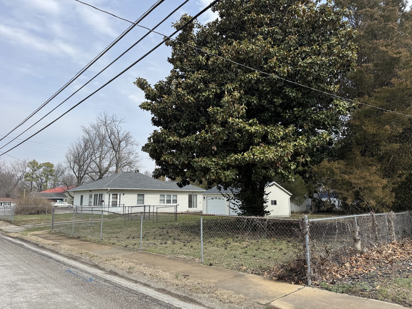 806 North Maple Street Benton, IL 62812 - Photo 5 of 20