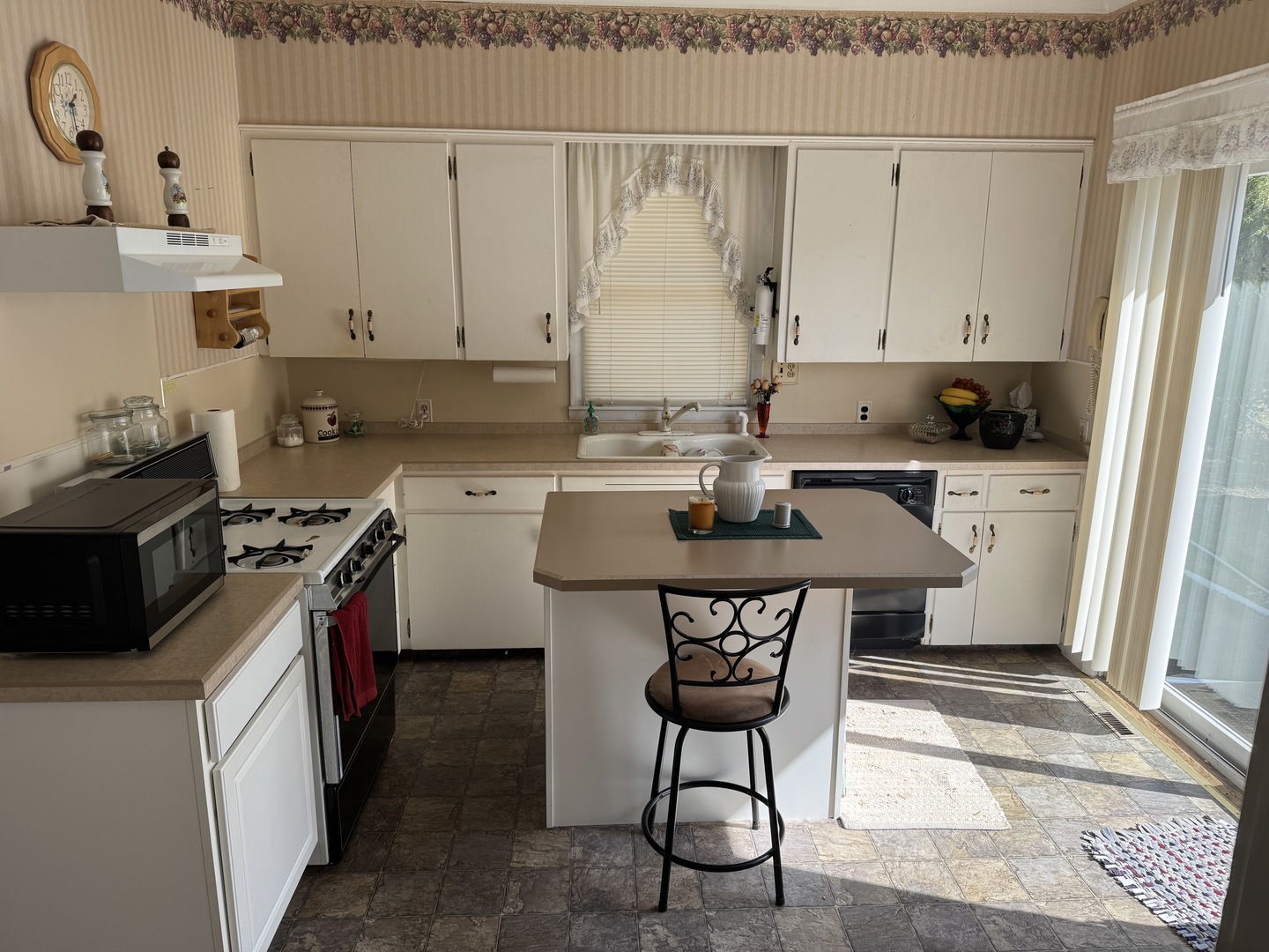 806 North Maple Street Benton, IL 62812 - Photo 9 of 20