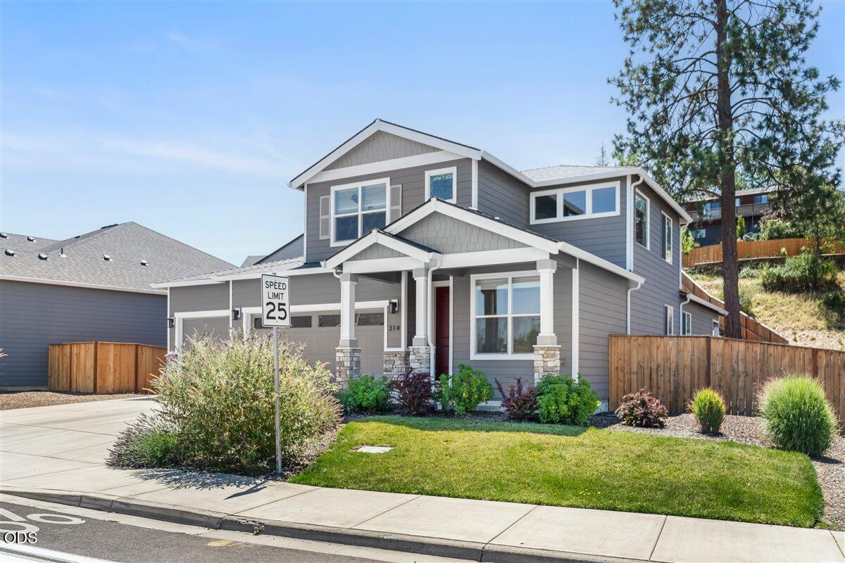 314 Arrowhead Trail Eagle Point, OR 97524 - Photo 3 of 44 Gallery Image 3