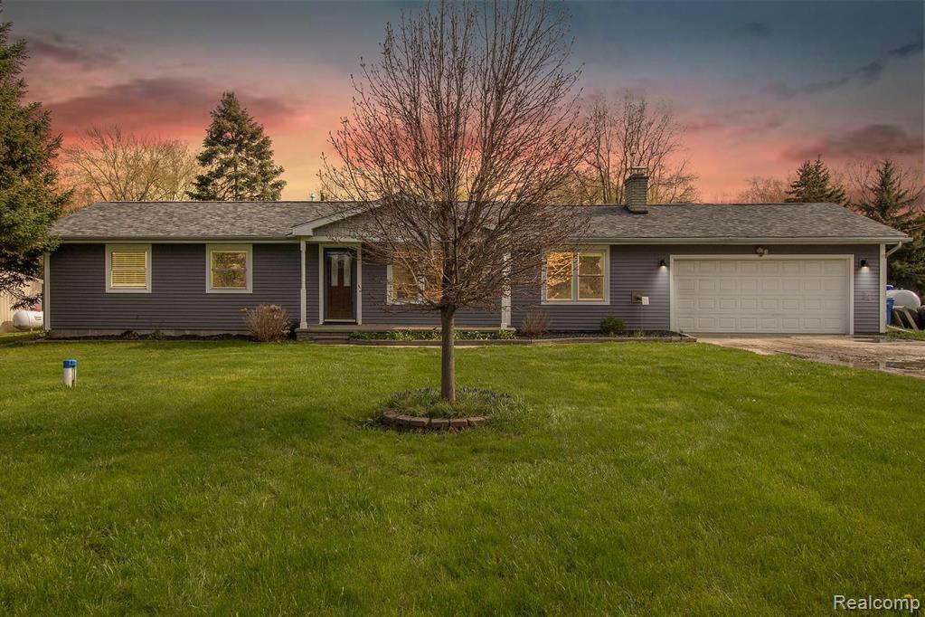 4286 Beck Road Howell, MI 48843 - Photo 1 of 23