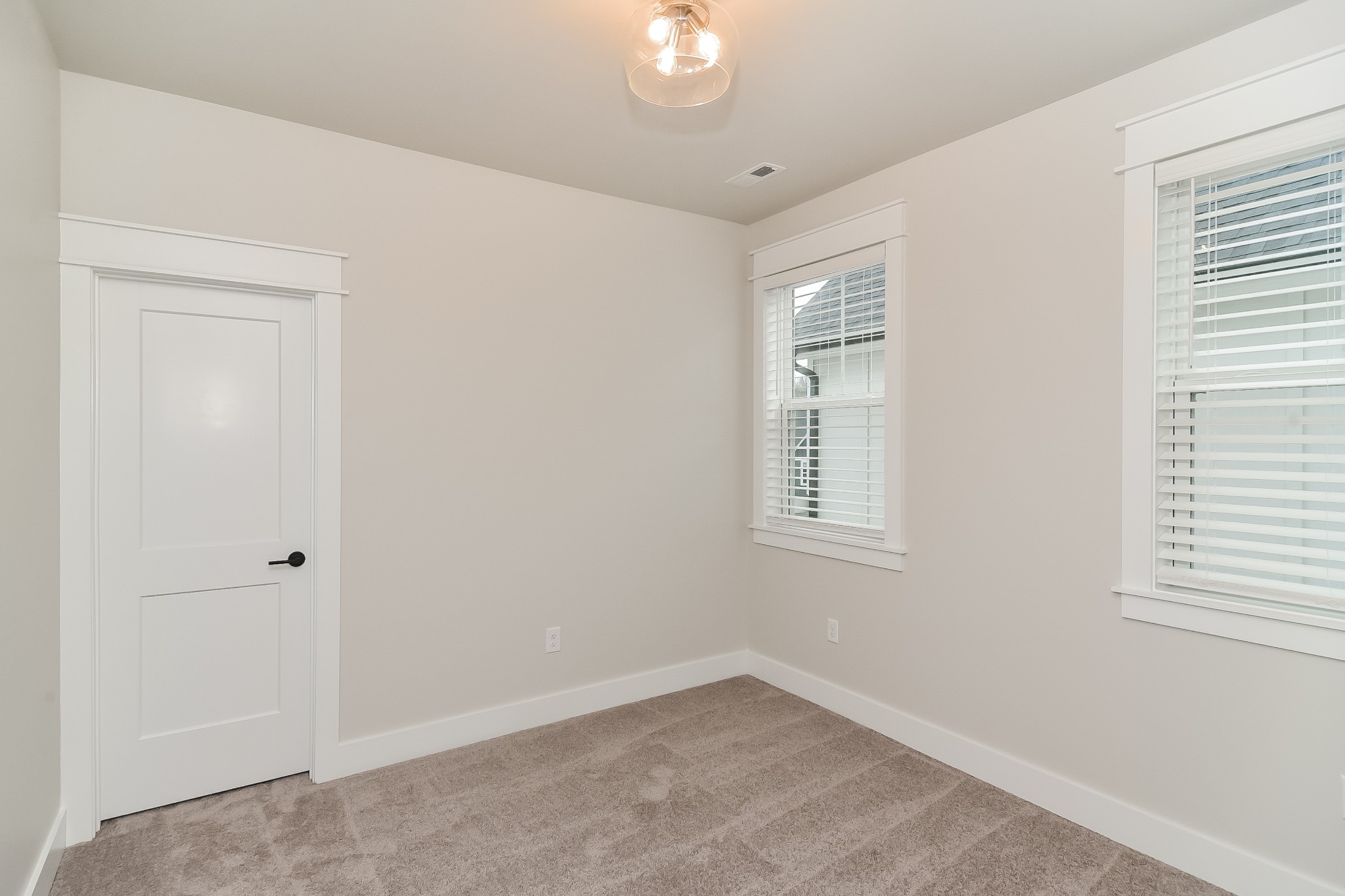 228 Sounder Circle La Vergne, TN 37086 - Photo 11 of 17 a view of an empty room with a window