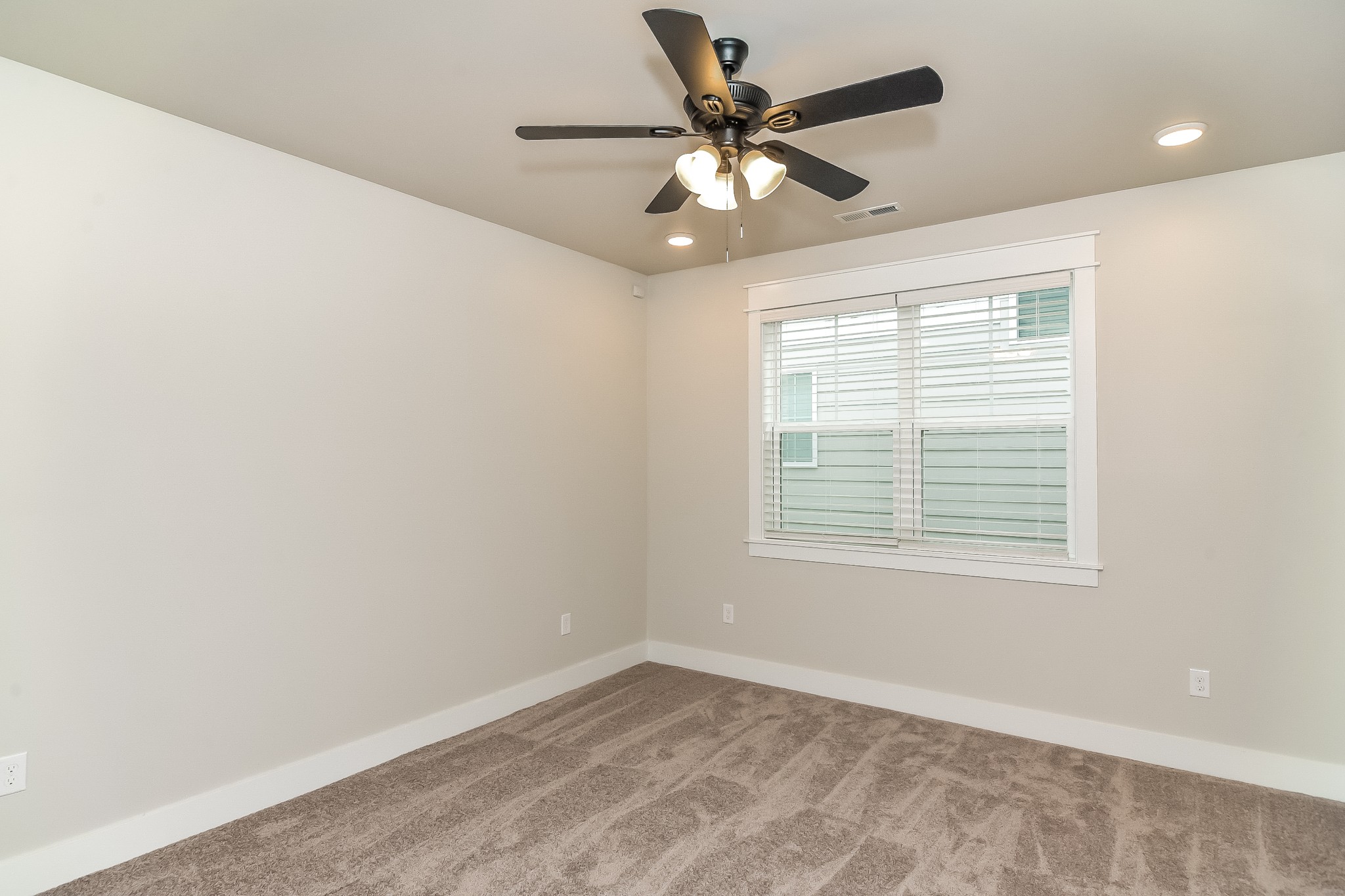 228 Sounder Circle La Vergne, TN 37086 - Photo 8 of 17 a view of an empty room with a window