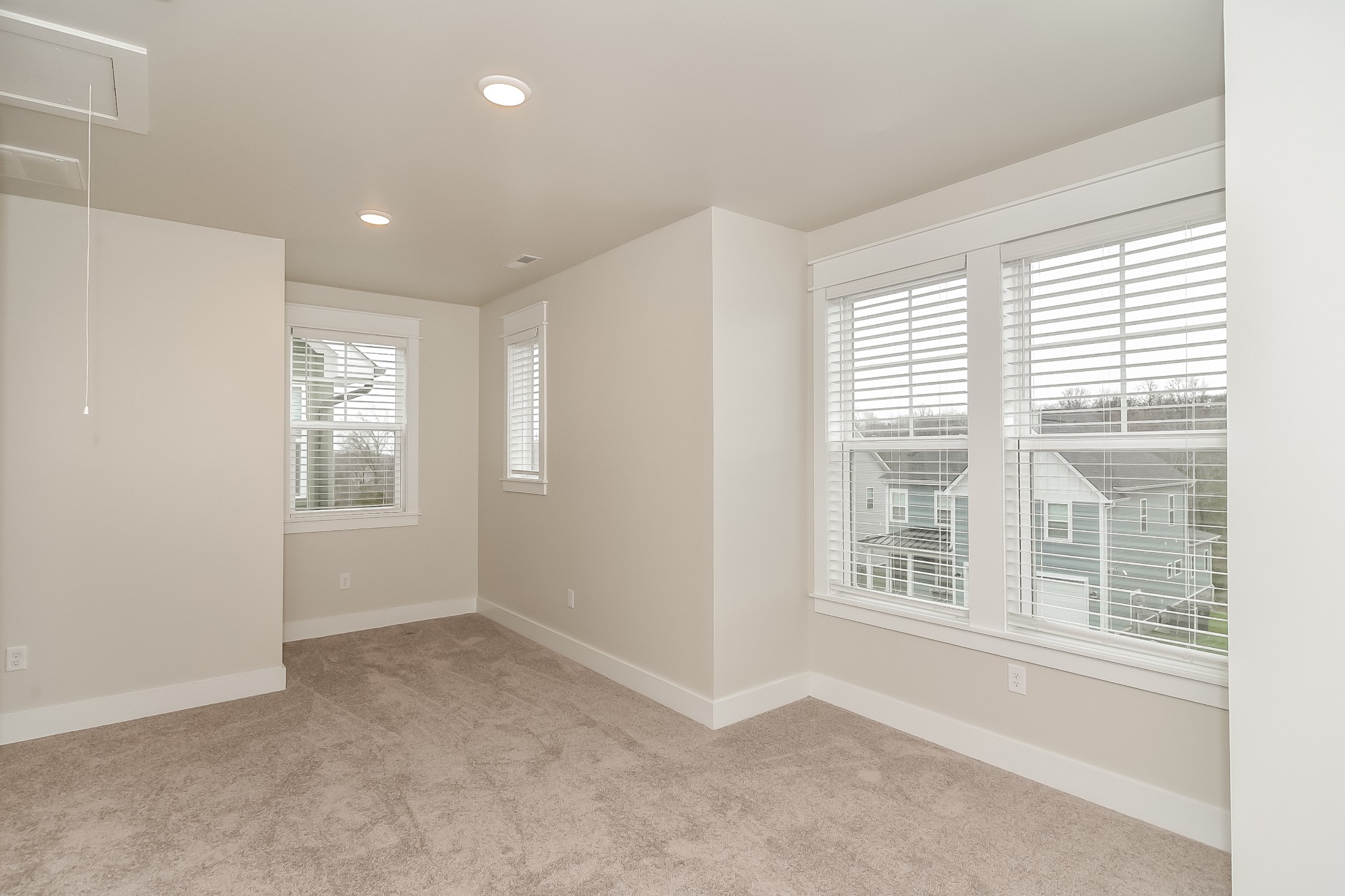 228 Sounder Circle La Vergne, TN 37086 - Photo 10 of 17 a view of an empty room with a window