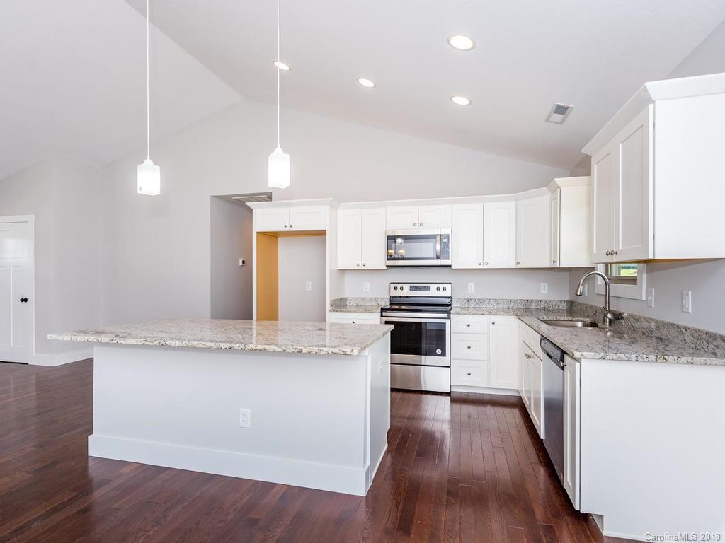 612 Green Valley Road Leicester, NC 28748 - Photo 11 of 33 Gallery Image 11