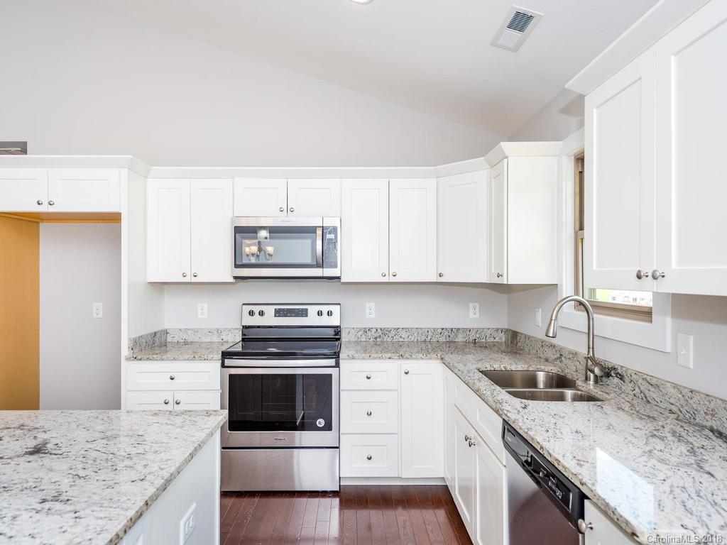612 Green Valley Road Leicester, NC 28748 - Photo 12 of 33 Gallery Image 12