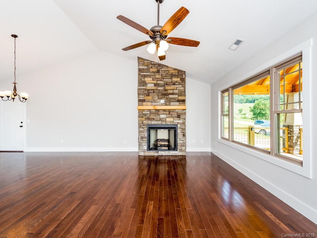 612 Green Valley Road Leicester, NC 28748 - Photo 3 of 33 Gallery Image 3