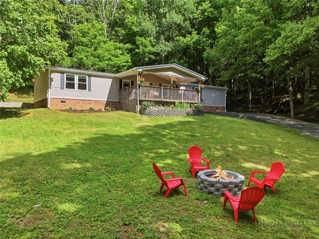 984 Cobbs Creek Road Boone, NC 28607 - Photo 1 of 25