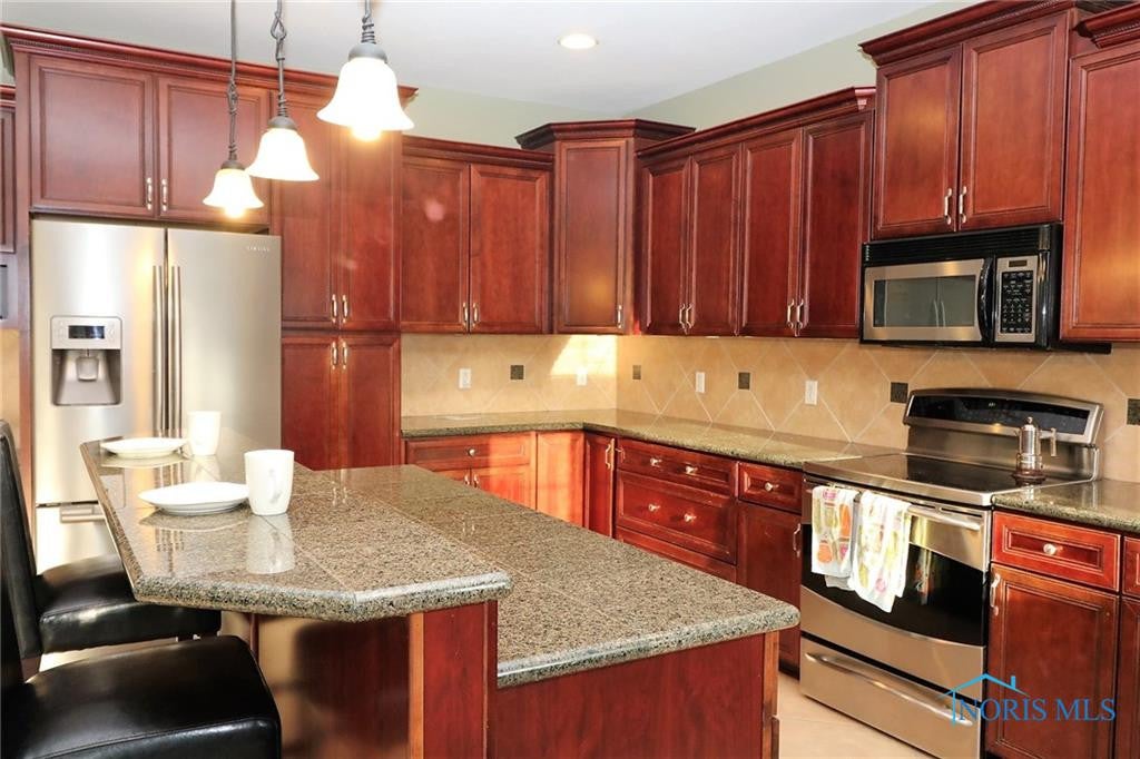 2557 Spruce Loop Road Sylvania, OH 43560 - Photo 10 of 35 Gallery Image 10