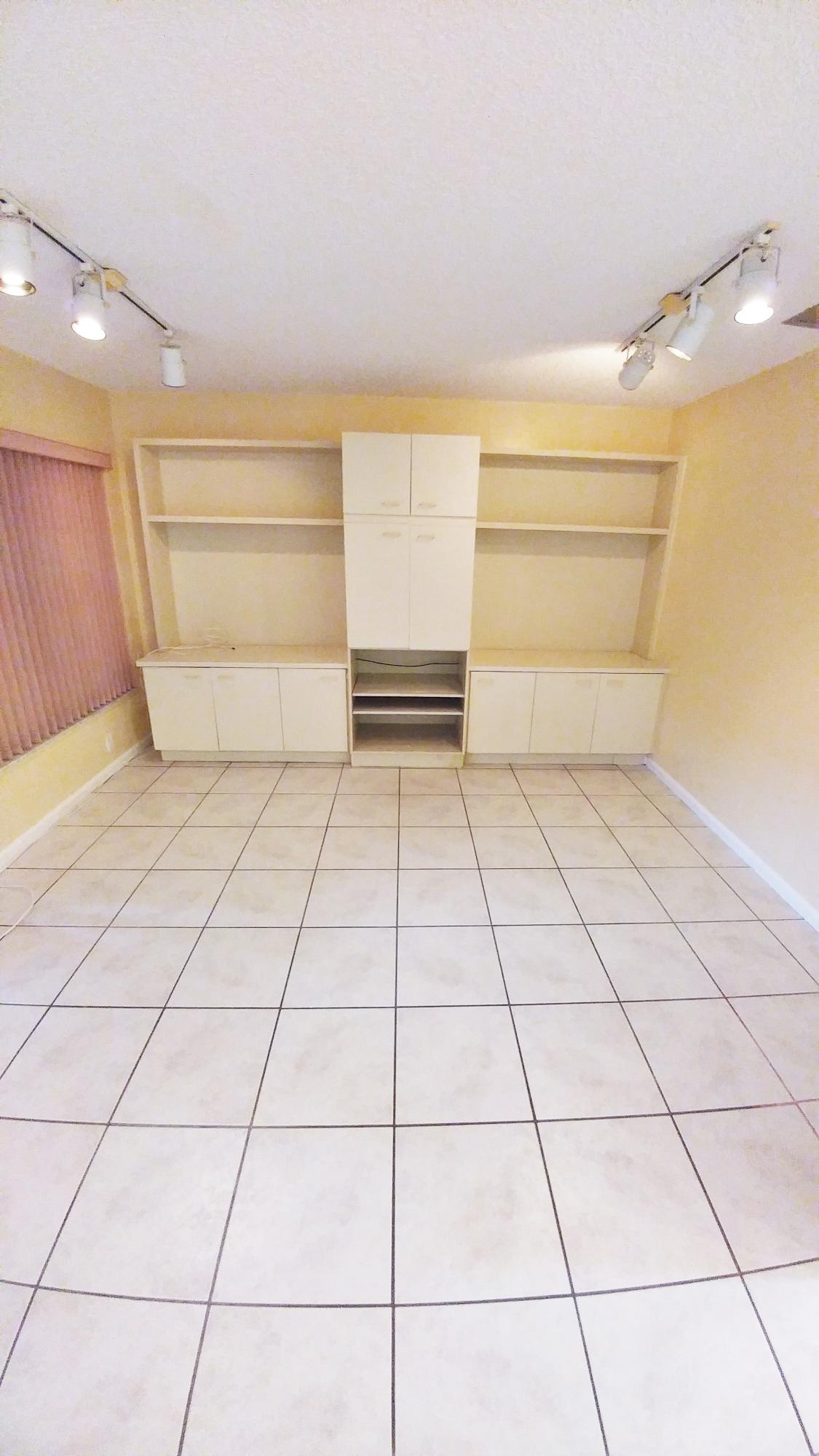 4391 Rende Lane Lake Worth, FL 33461 - Photo 8 of 16 20161024_122944_HDR