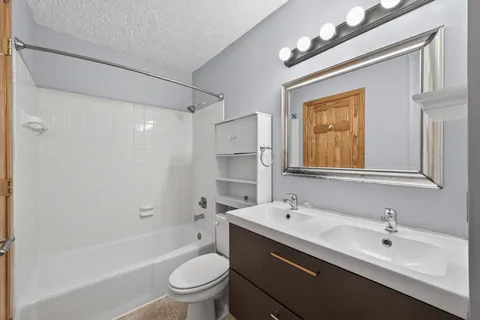 $235,000 | 12206 Oak Leaf Circle, Burnsville, MN 55337