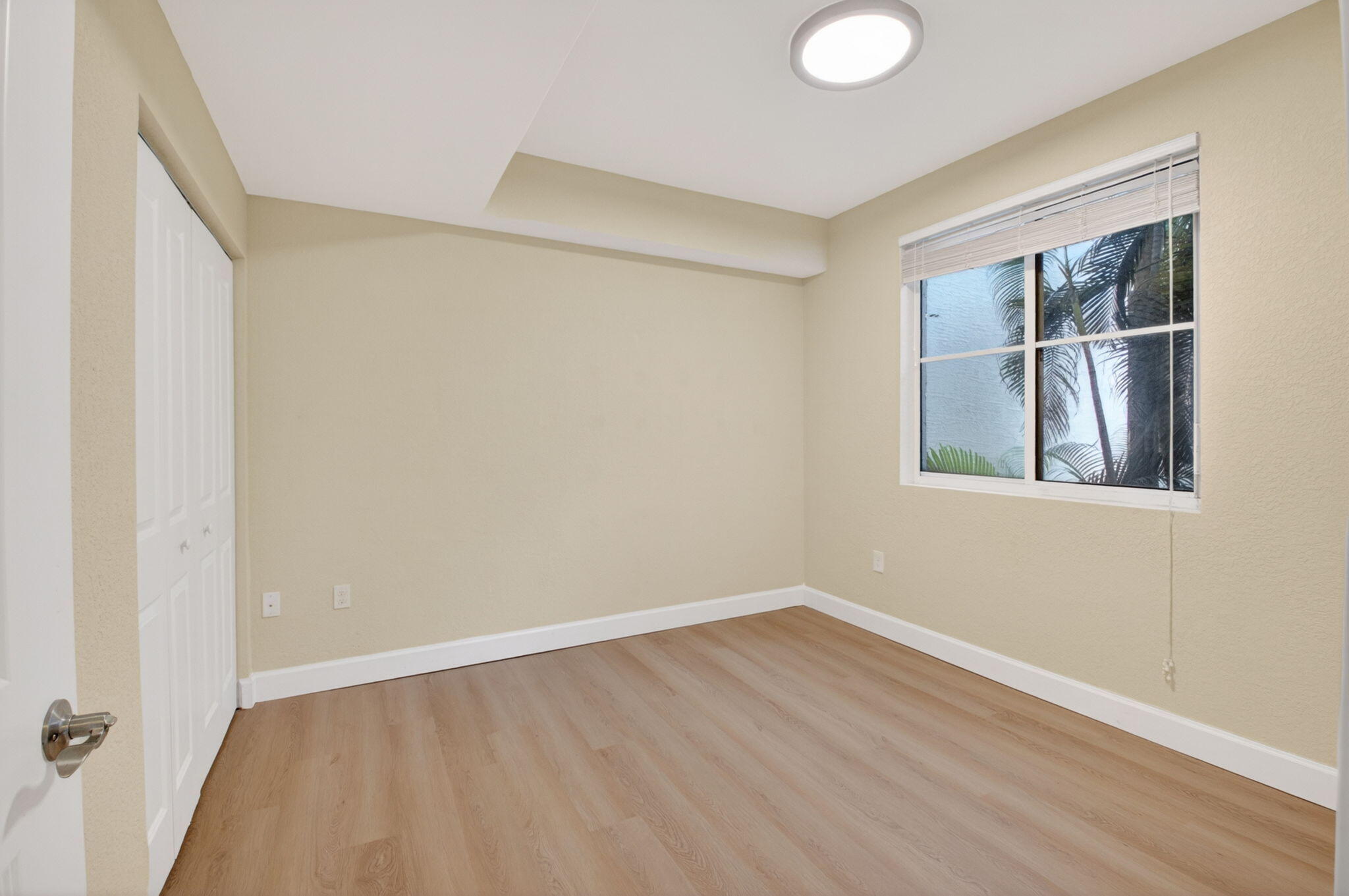 1690 Renaissance Commons Boulevard, Unit 1219 Boynton Beach, FL 33426 - Photo 16 of 52 17-web-or-mls-DSC_0258