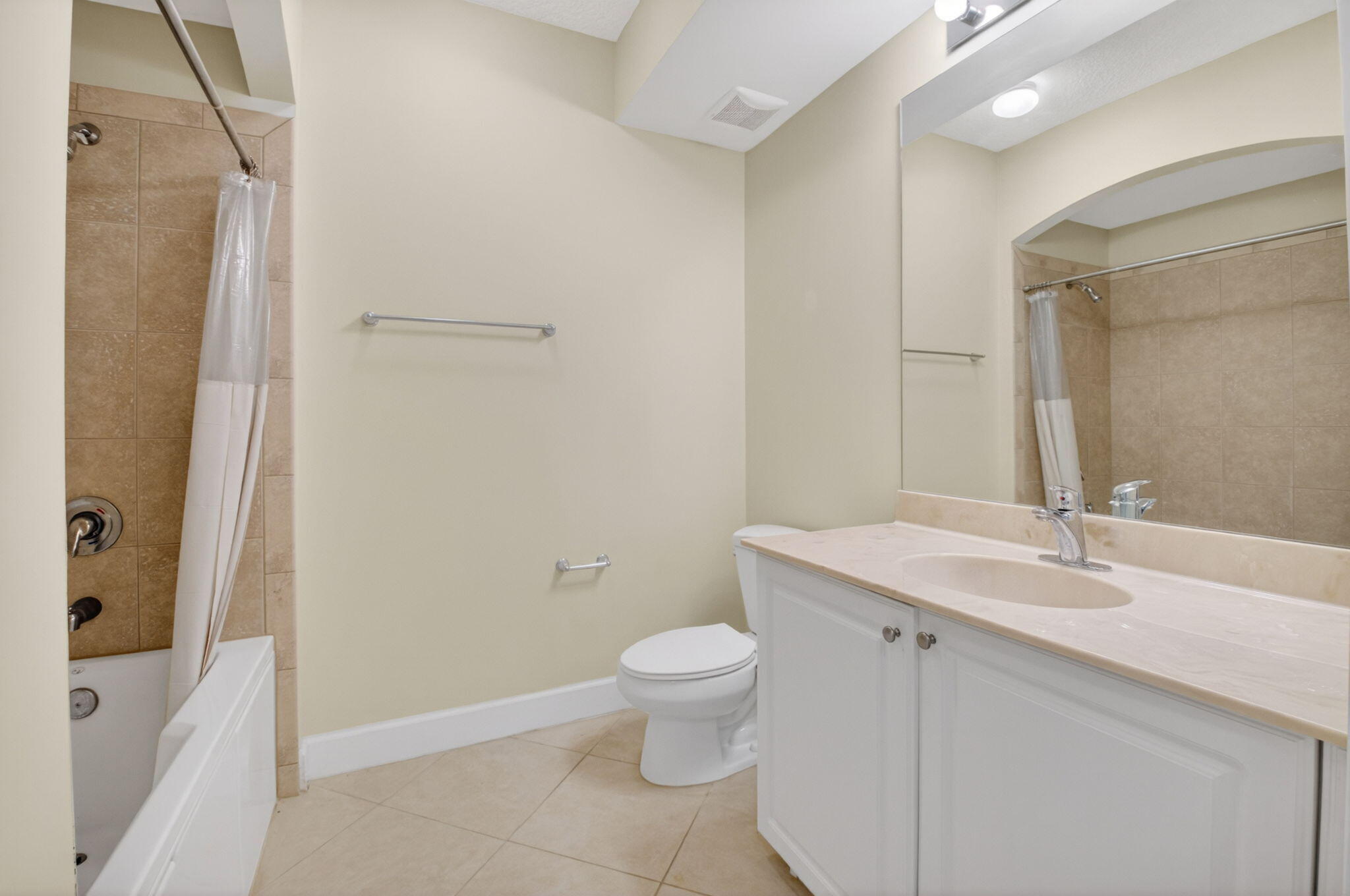 1690 Renaissance Commons Boulevard, Unit 1219 Boynton Beach, FL 33426 - Photo 20 of 52 21-web-or-mls-DSC_0278