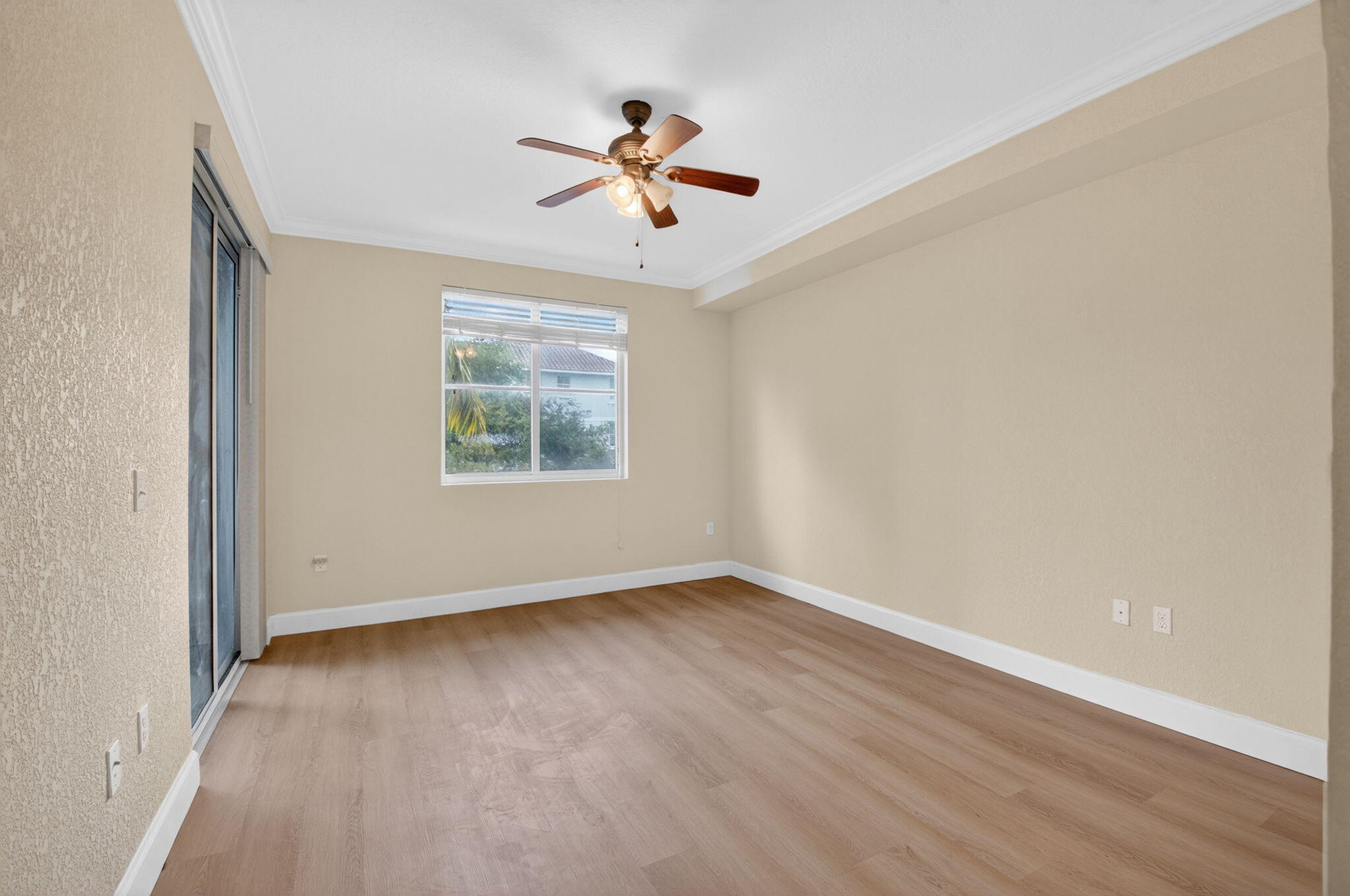 1690 Renaissance Commons Boulevard, Unit 1219 Boynton Beach, FL 33426 - Photo 21 of 52 22-web-or-mls-DSC_0288