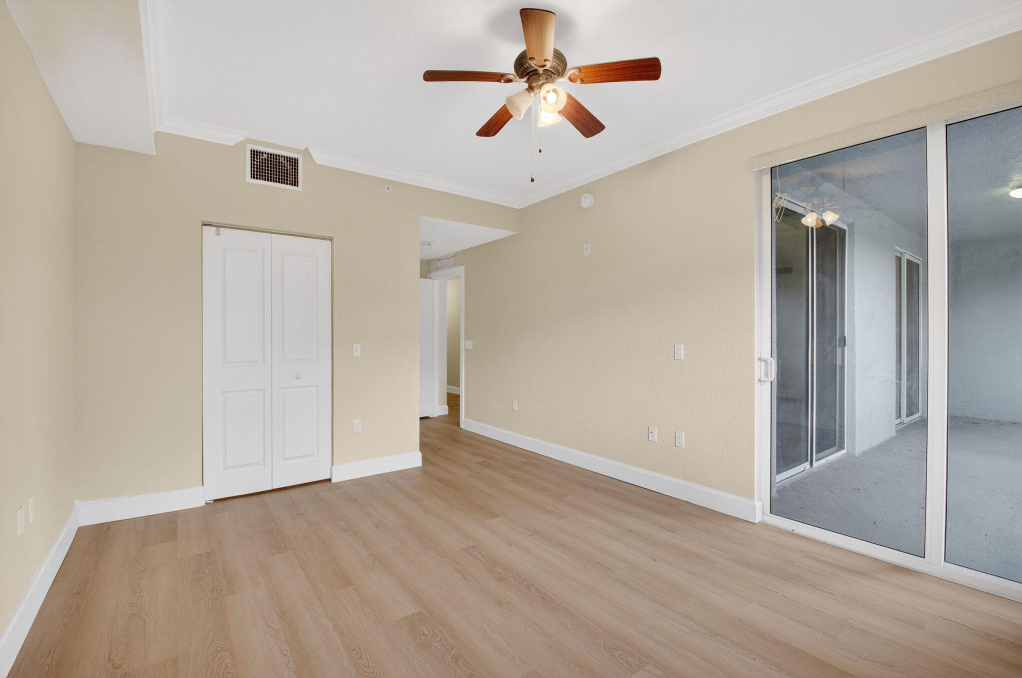 1690 Renaissance Commons Boulevard, Unit 1219 Boynton Beach, FL 33426 - Photo 22 of 52 23-web-or-mls-DSC_0293