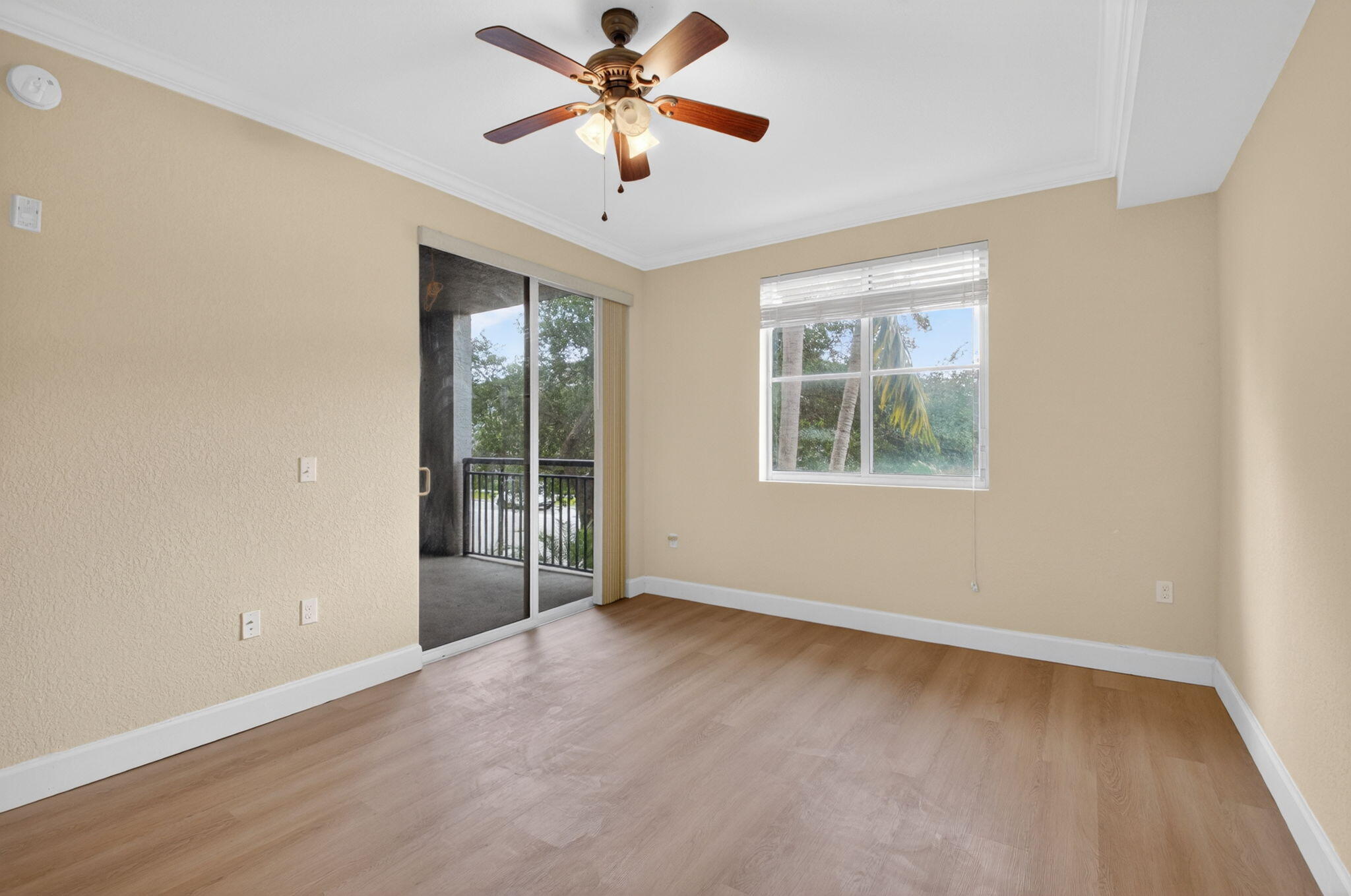 1690 Renaissance Commons Boulevard, Unit 1219 Boynton Beach, FL 33426 - Photo 23 of 52 24-web-or-mls-DSC_0300