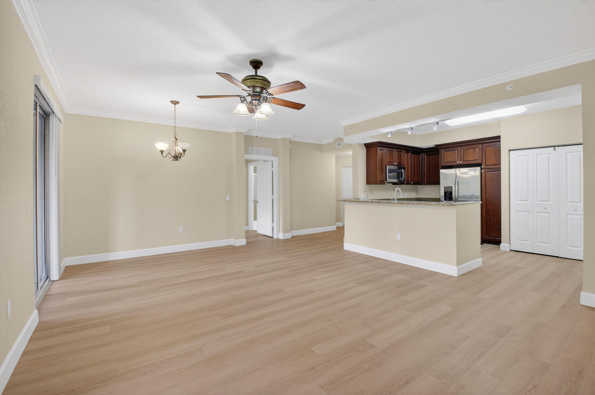1690 Renaissance Commons Boulevard, Unit 1219 Boynton Beach, FL 33426 - Photo 6 of 52 7-web-or-mls-DSC_0208