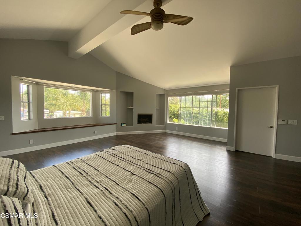 4511 Barnard Street Simi Valley, CA 93063 - Photo 13 of 25