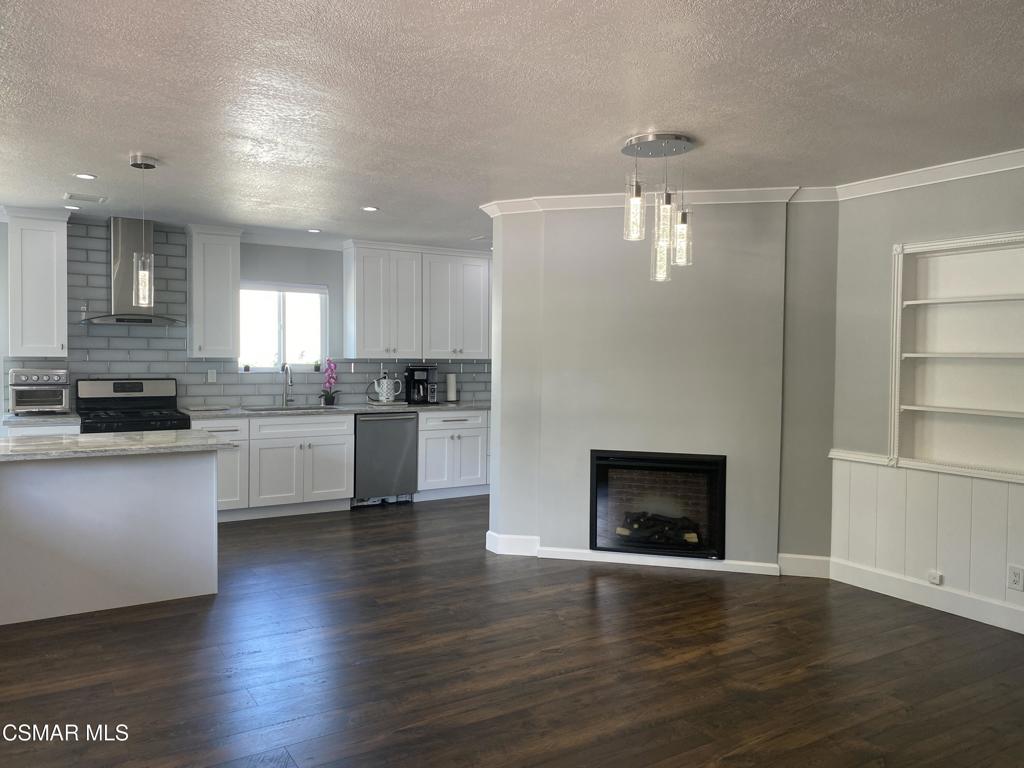 4511 Barnard Street Simi Valley, CA 93063 - Photo 5 of 25